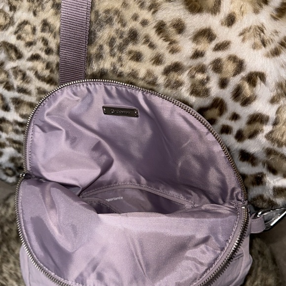 Lululemon All Night Festival Bag *Micro
Chrome - Picture 5 of 6